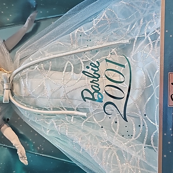 NIB 2001 Mattel Barbie Collector Edition Barbie 2001- 74299 50841 - Picture 3 of 6